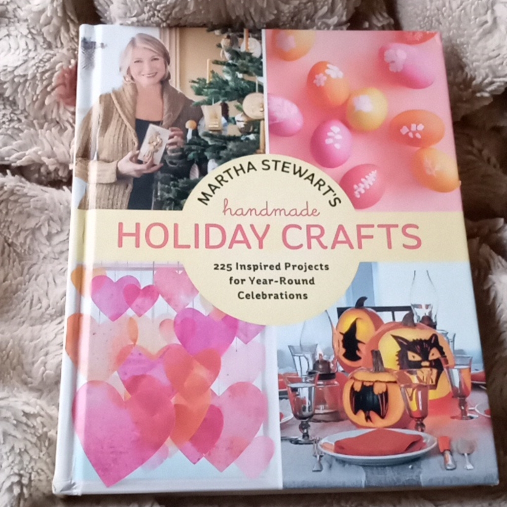 Holiday Crafts, used book, By Martha Stewart's